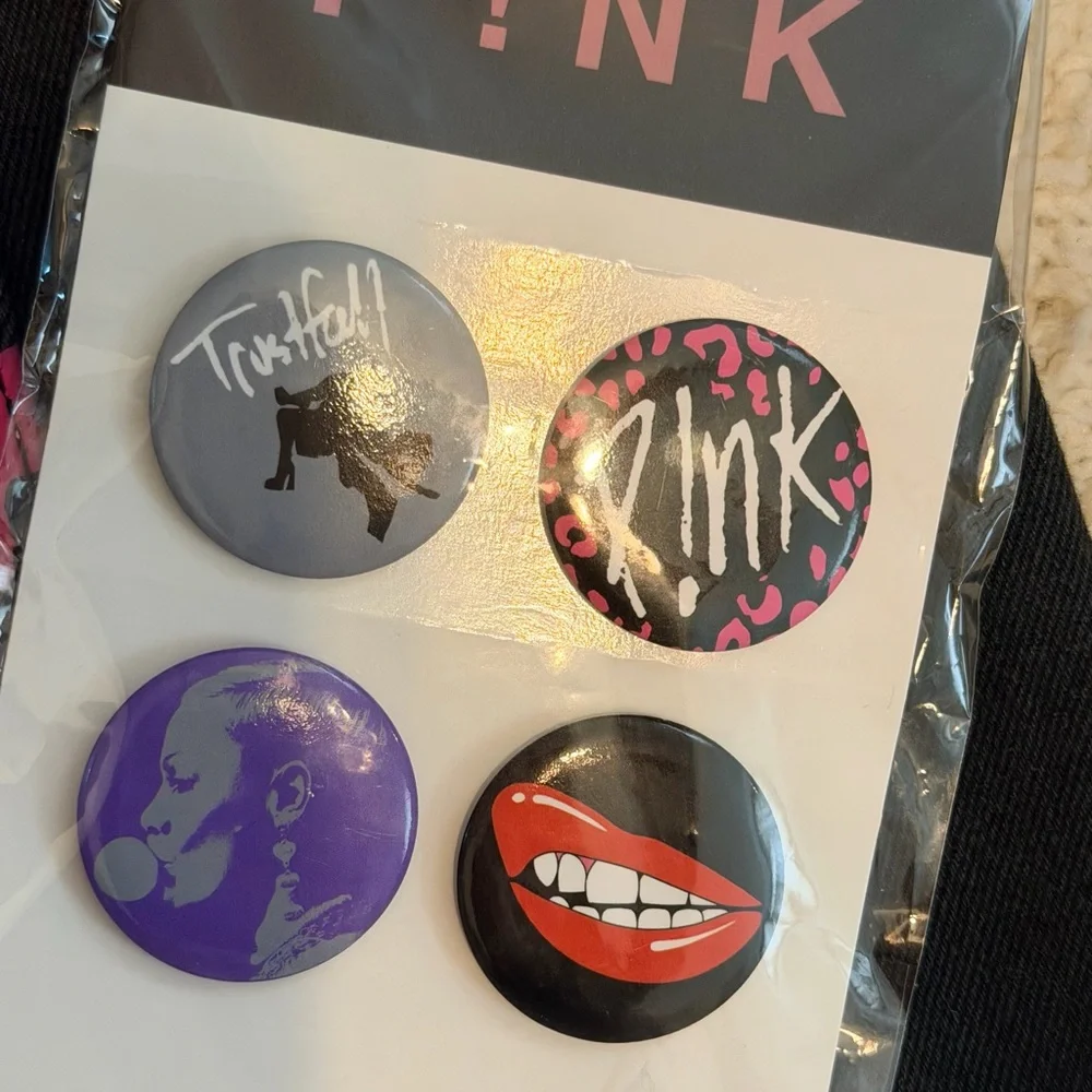 Pink CONCERT - Trustfall Tour collectors item jacket - Picture 8 of 8